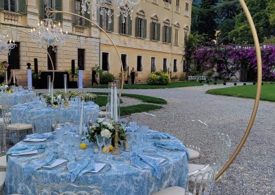 Noleggio LAMPADARIO STILE BAROCCO + SUPPORTO AD ARCO, Affitto LAMPADARIO STILE BAROCCO + SUPPORTO AD ARCO presso Black Star Service Brescia